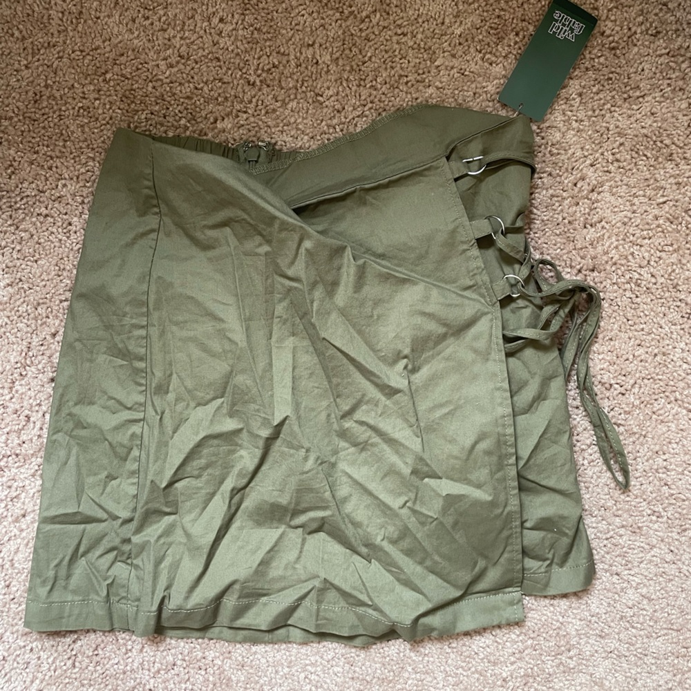 green skirt